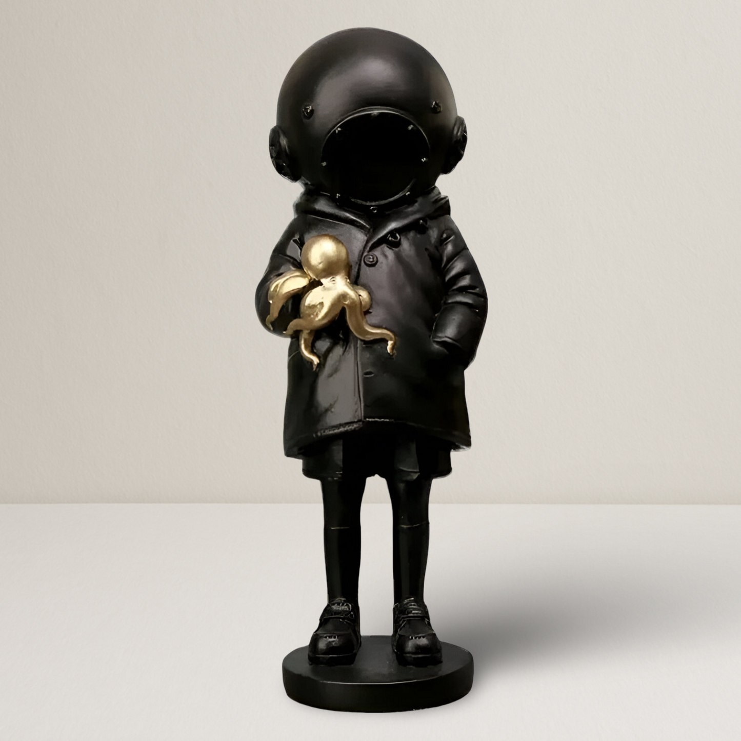 Wit decoratiebeeld in Nordic stijl met gouden octopus detail