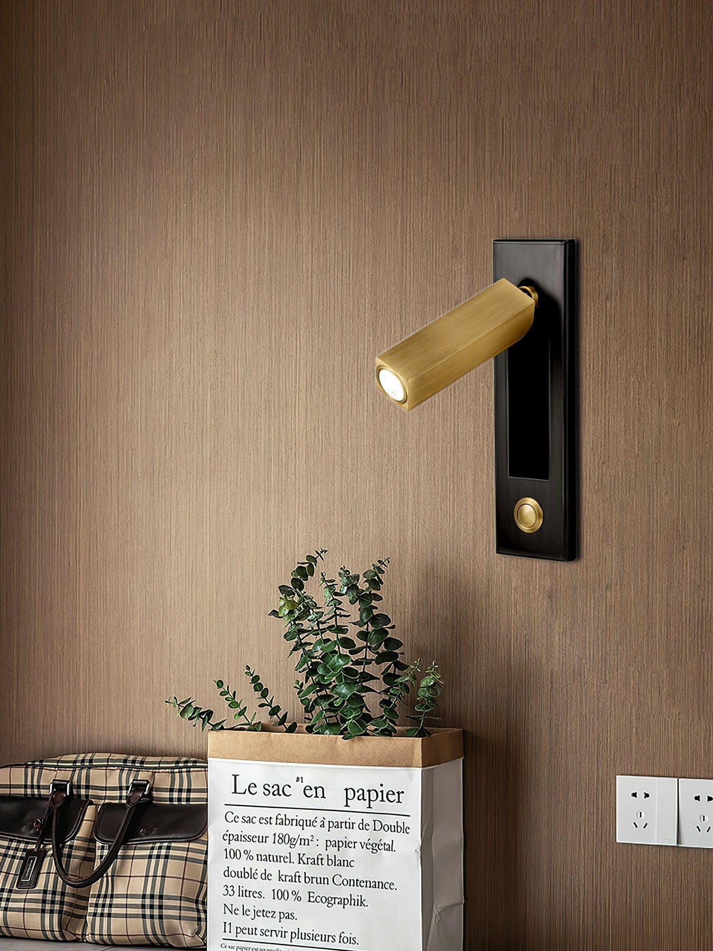 Claro Bedside Light