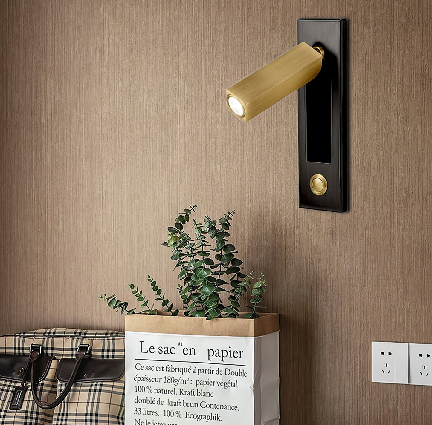 Claro Bedside Light