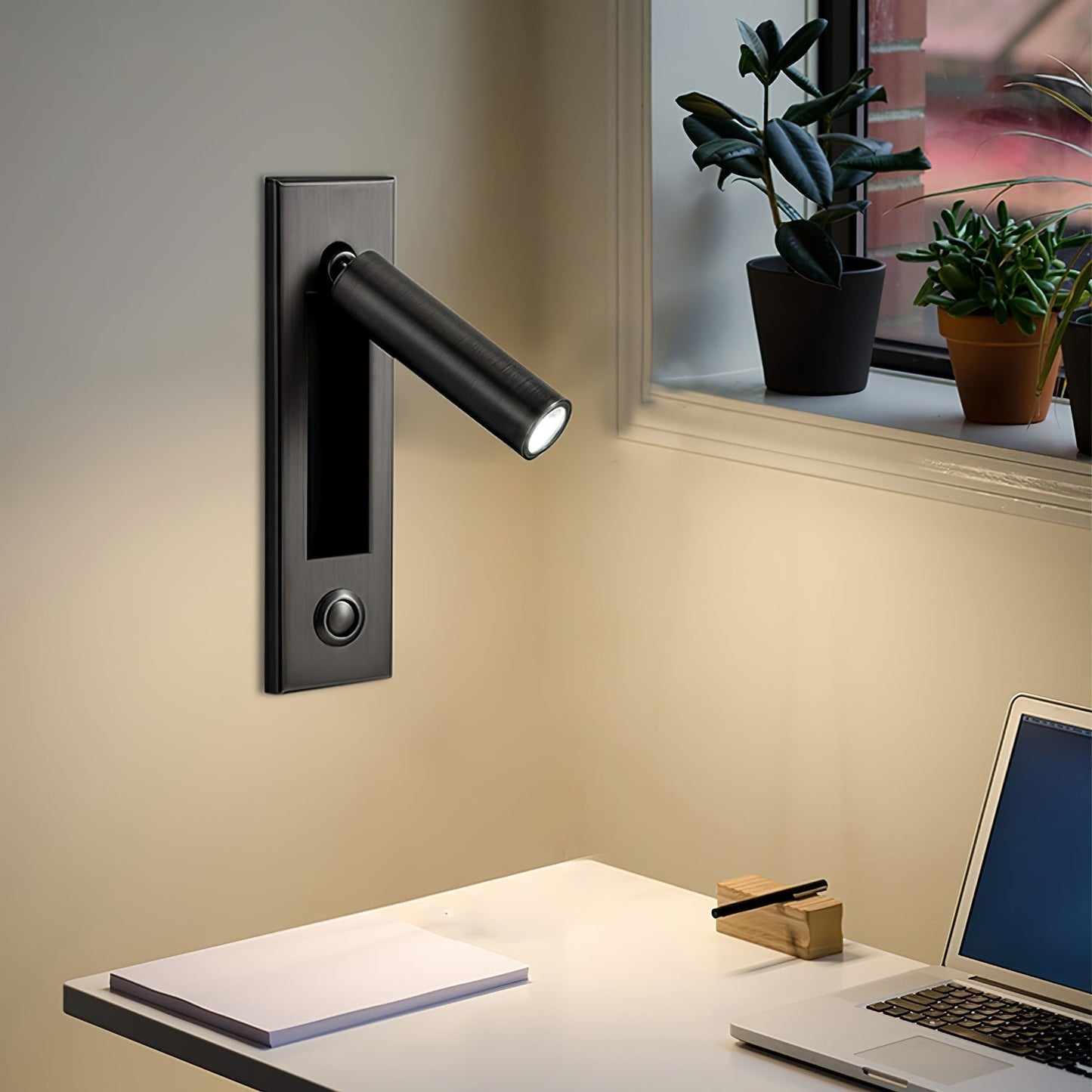 Claro Bedside Light